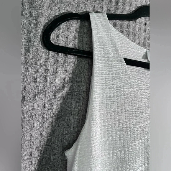Peck & Peck women’s Size PS White sleeveless Top - Picture 4 of 5